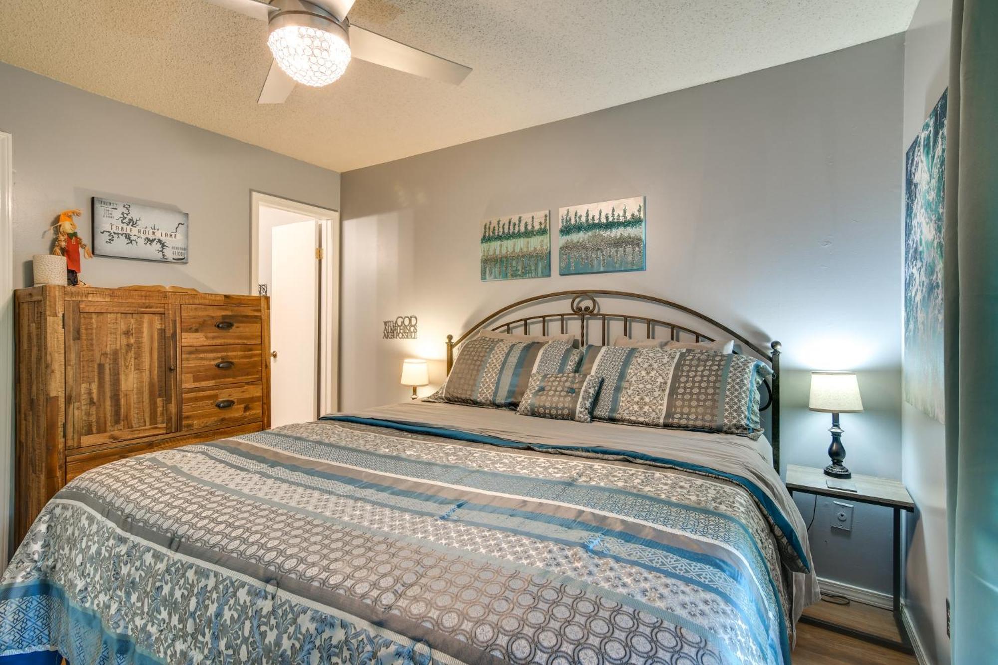 Branson West Condo Balcony, Central Location Exterior photo